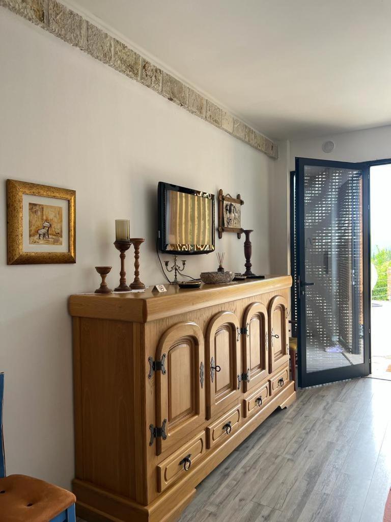 Rahoni Park & Suites Dhërmi Pokoj fotografie